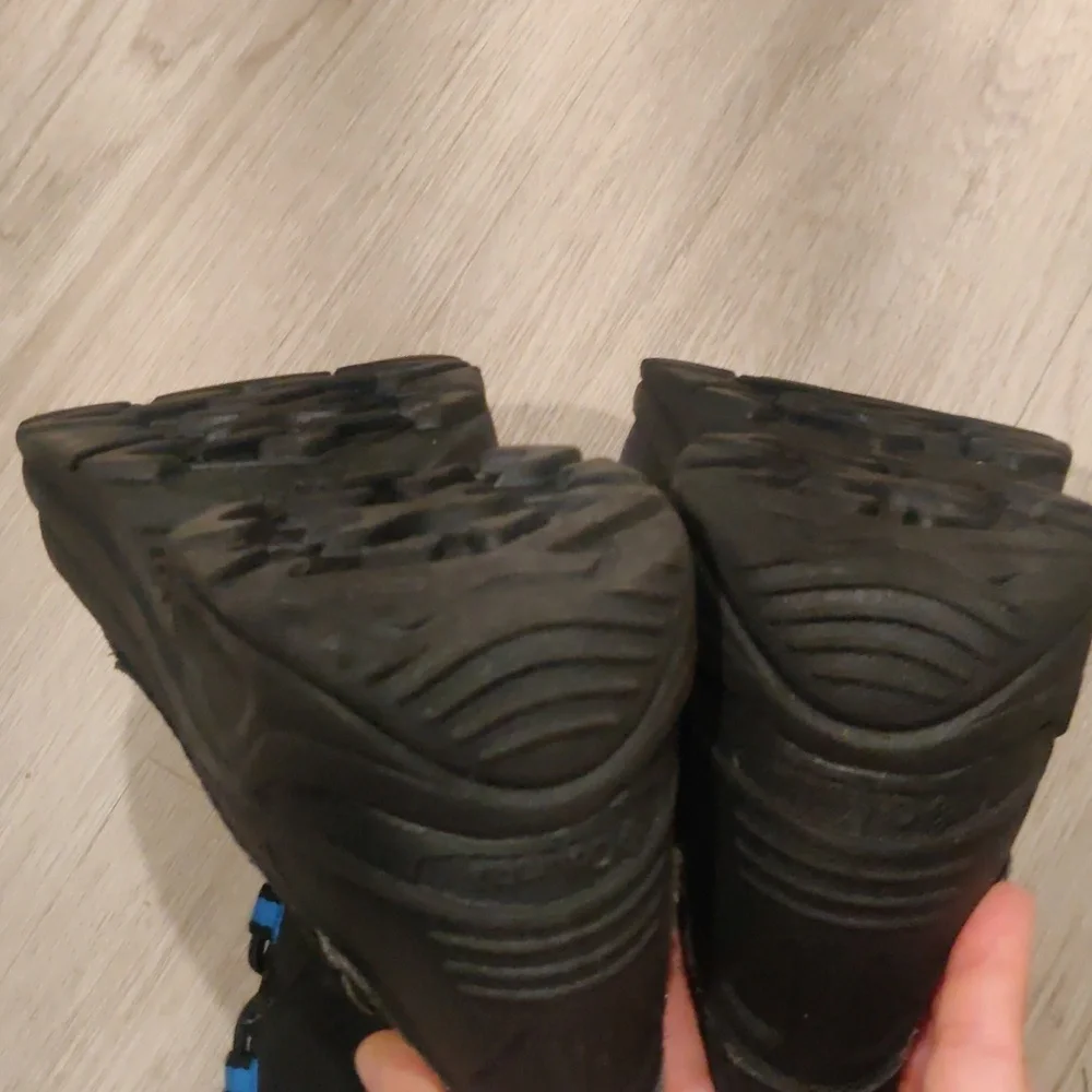 Columbia Bugaboot III 200 Grams Youth Black/Blue Winter Waterproof Boots Size 6